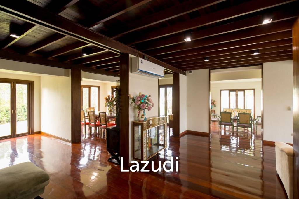 4 Bedroom 500 SQ.M Pool Villa in Saraphi