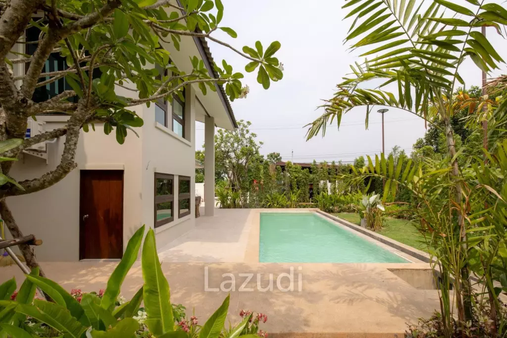 4 Bedroom 500 SQ.M Pool Villa in Saraphi