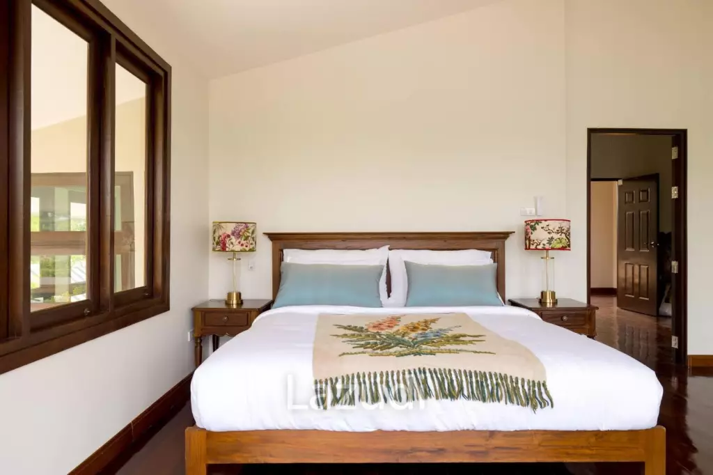 4 Bedroom 500 SQ.M Pool Villa in Saraphi