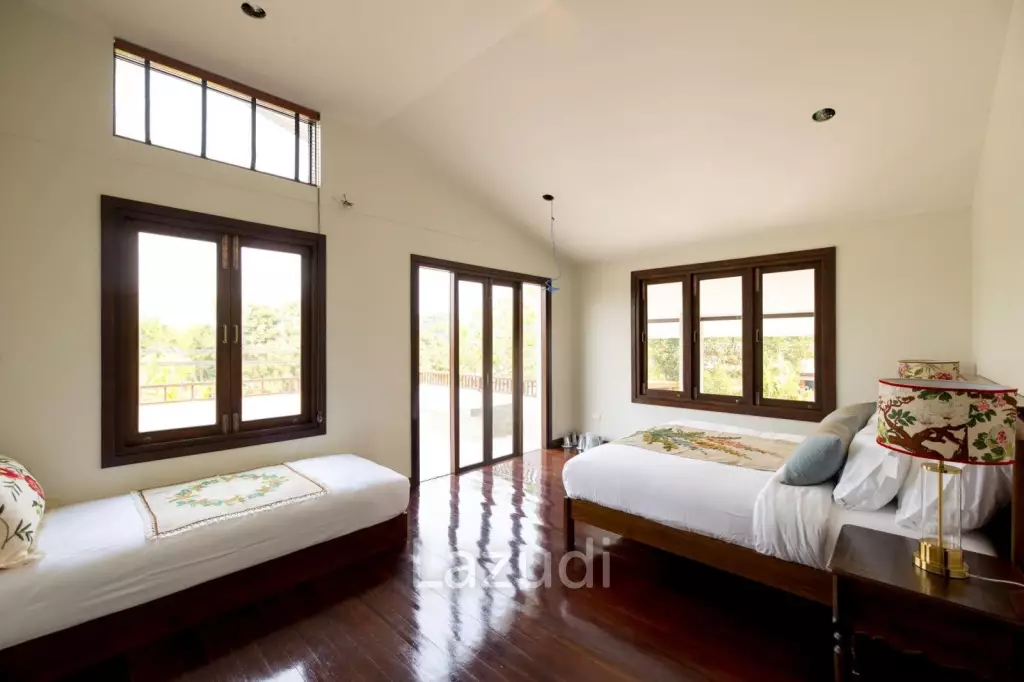 4 Bedroom 500 SQ.M Pool Villa in Saraphi