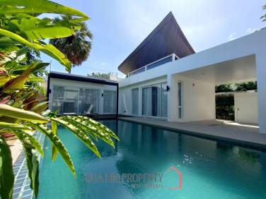 3 Bedroom Pool Villa on Beachfront Housing Development in Paknampran