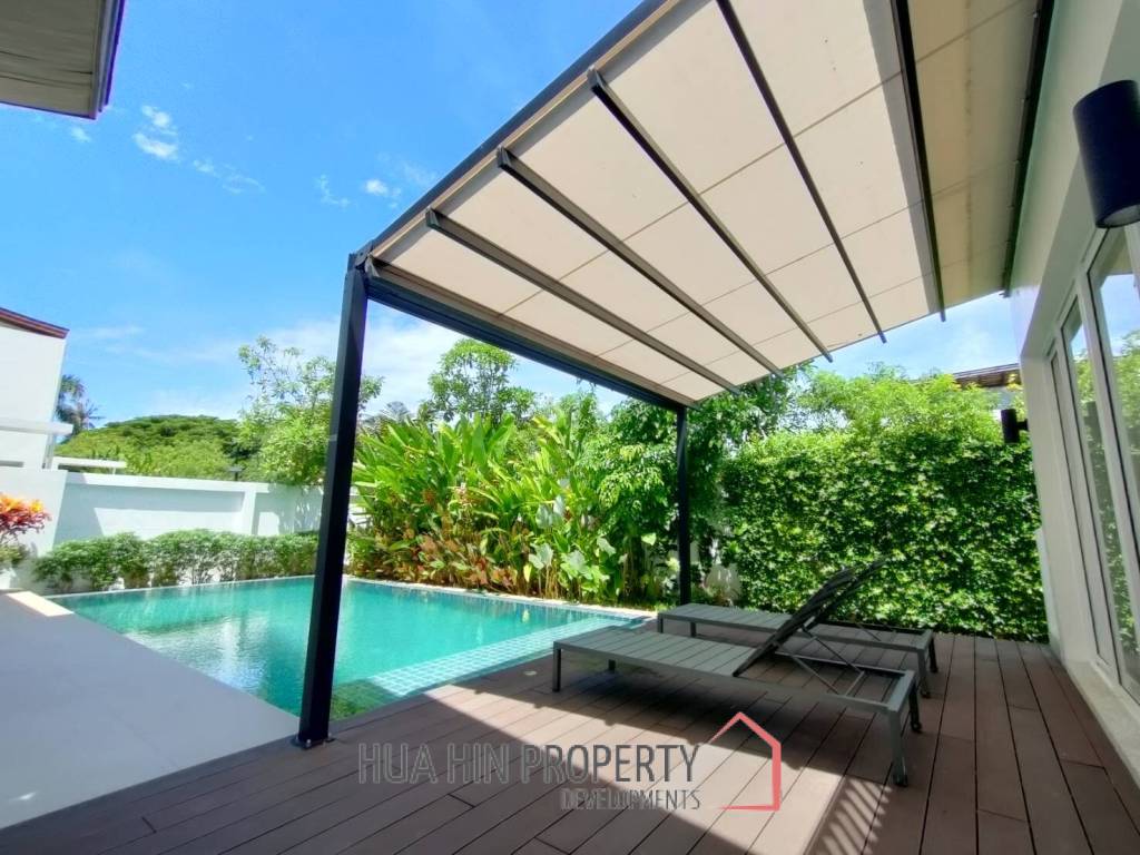 3 Bedroom Pool Villa on Beachfront Housing Development in Paknampran