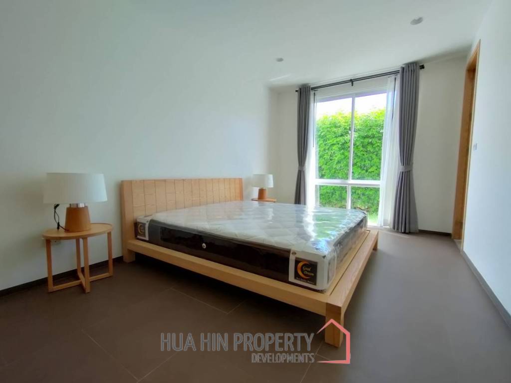 3 Bedroom Pool Villa on Beachfront Housing Development in Paknampran