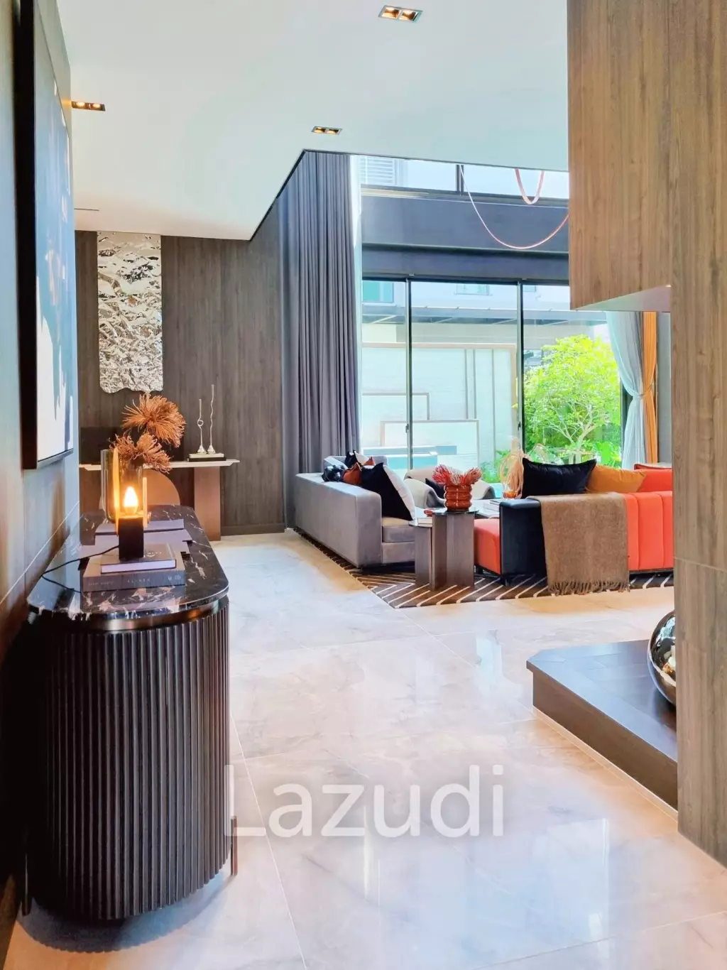 4 Bed 7 Bath 846 SQ.M Ninety-Five East One