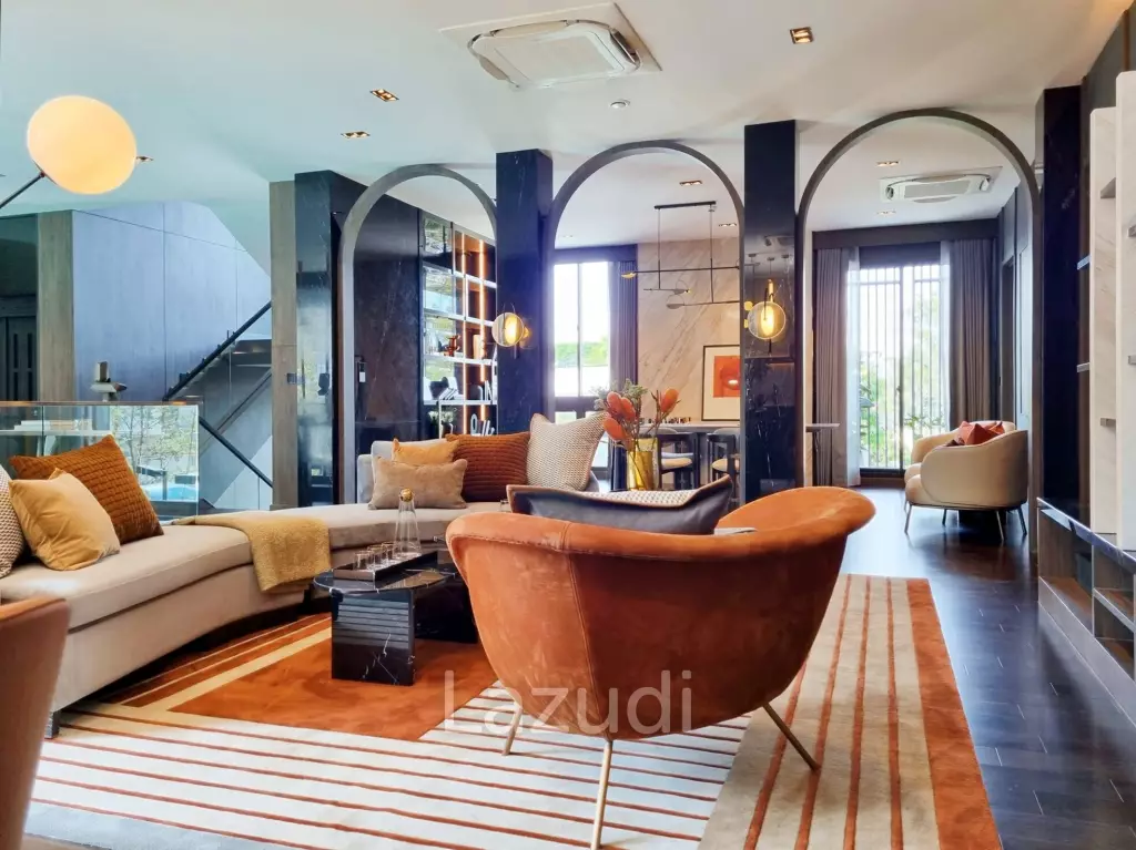 4 Bed 7 Bath 846 SQ.M Ninety-Five East One