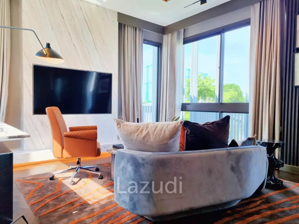4 Bed 7 Bath 846 SQ.M Ninety-Five East One