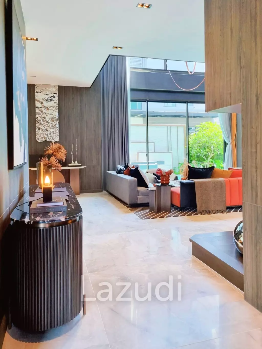4 Bed 7 Bath 846 SQ.M Ninety-Five East One