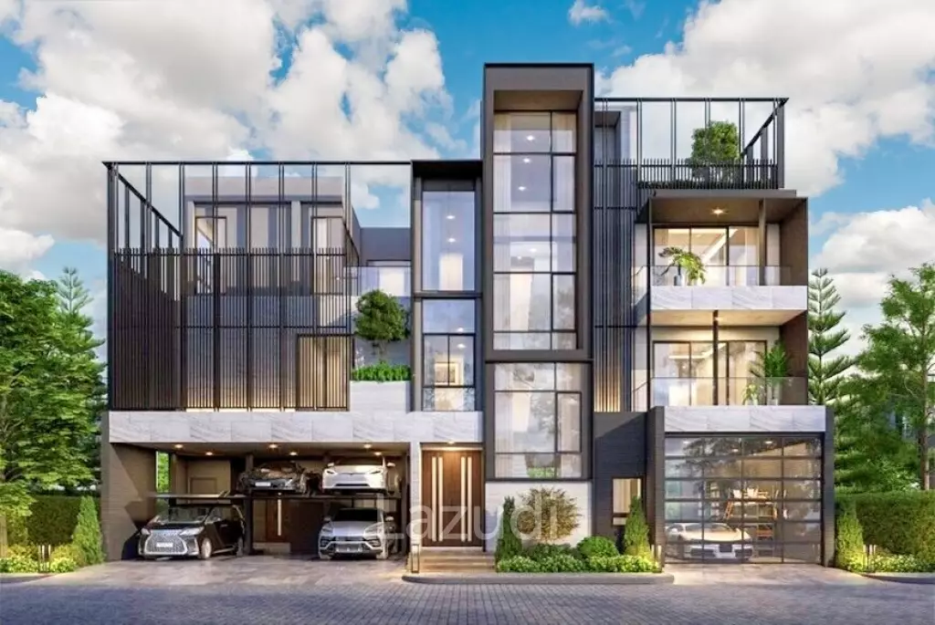 4 Bed 7 Bath 846 SQ.M Ninety-Five East One