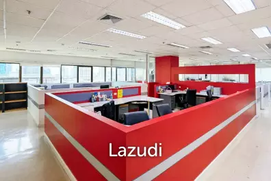 Office at Sorachai Ekkamai Building