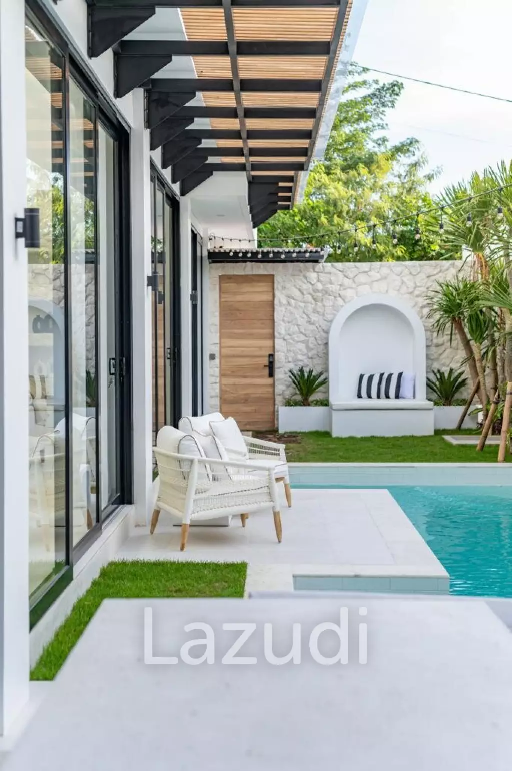 Luxurious Modern Villa Walking Distance to Bingin Beach