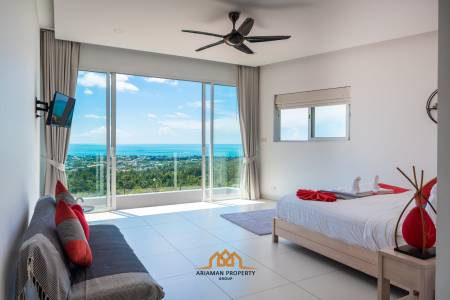 Villa in Chaweng Hills: Panoramic Sea Views, 5-Bedrooms