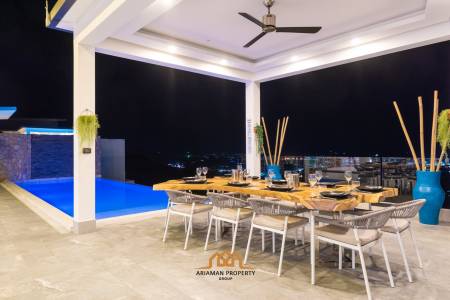 Villa in Chaweng Hills: Panoramic Sea Views, 5-Bedrooms