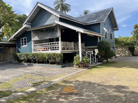 Thai House with Land in Fisherman Village