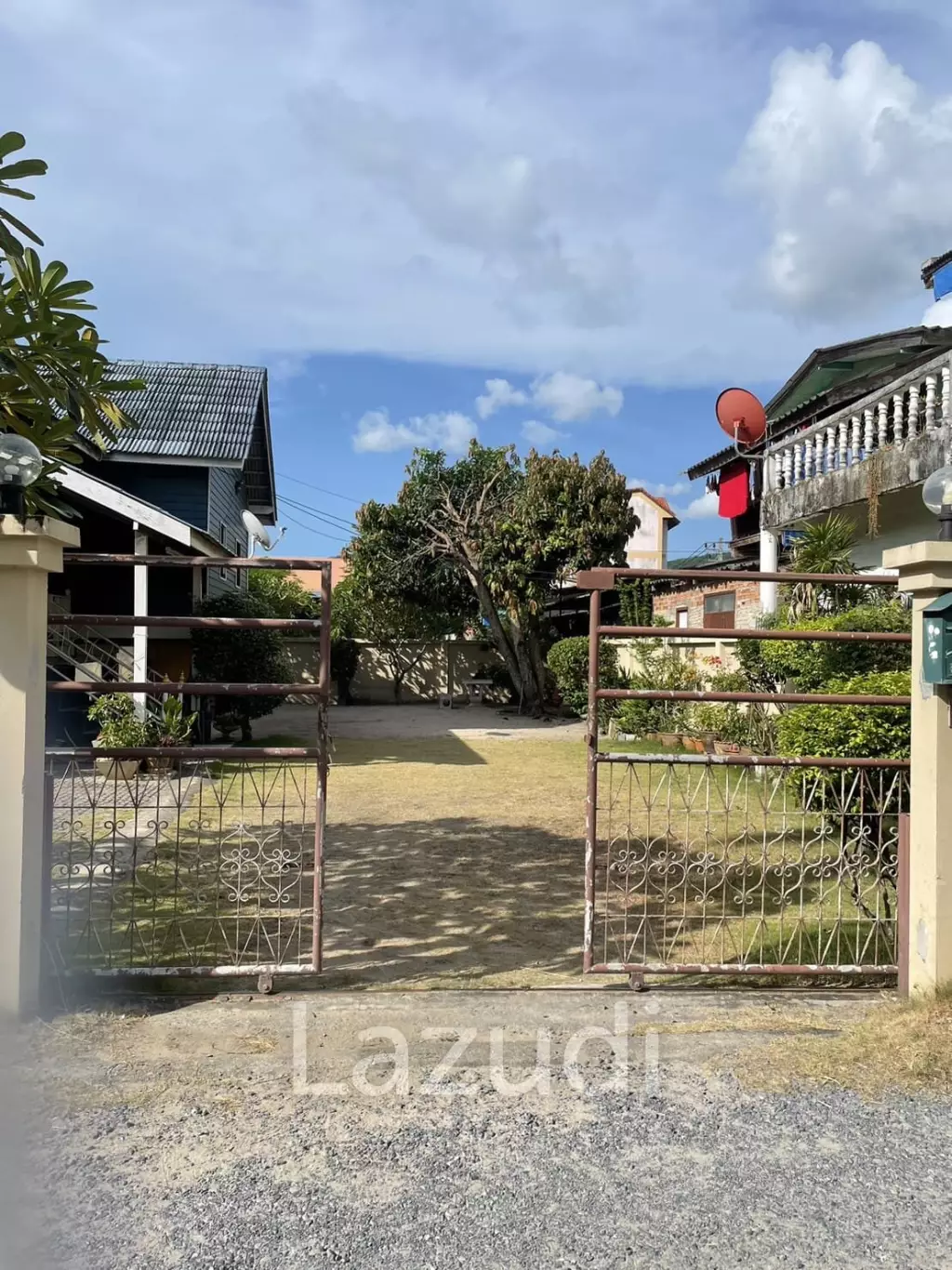 House and Freehold Land in the Heart of Fisherman's Village!