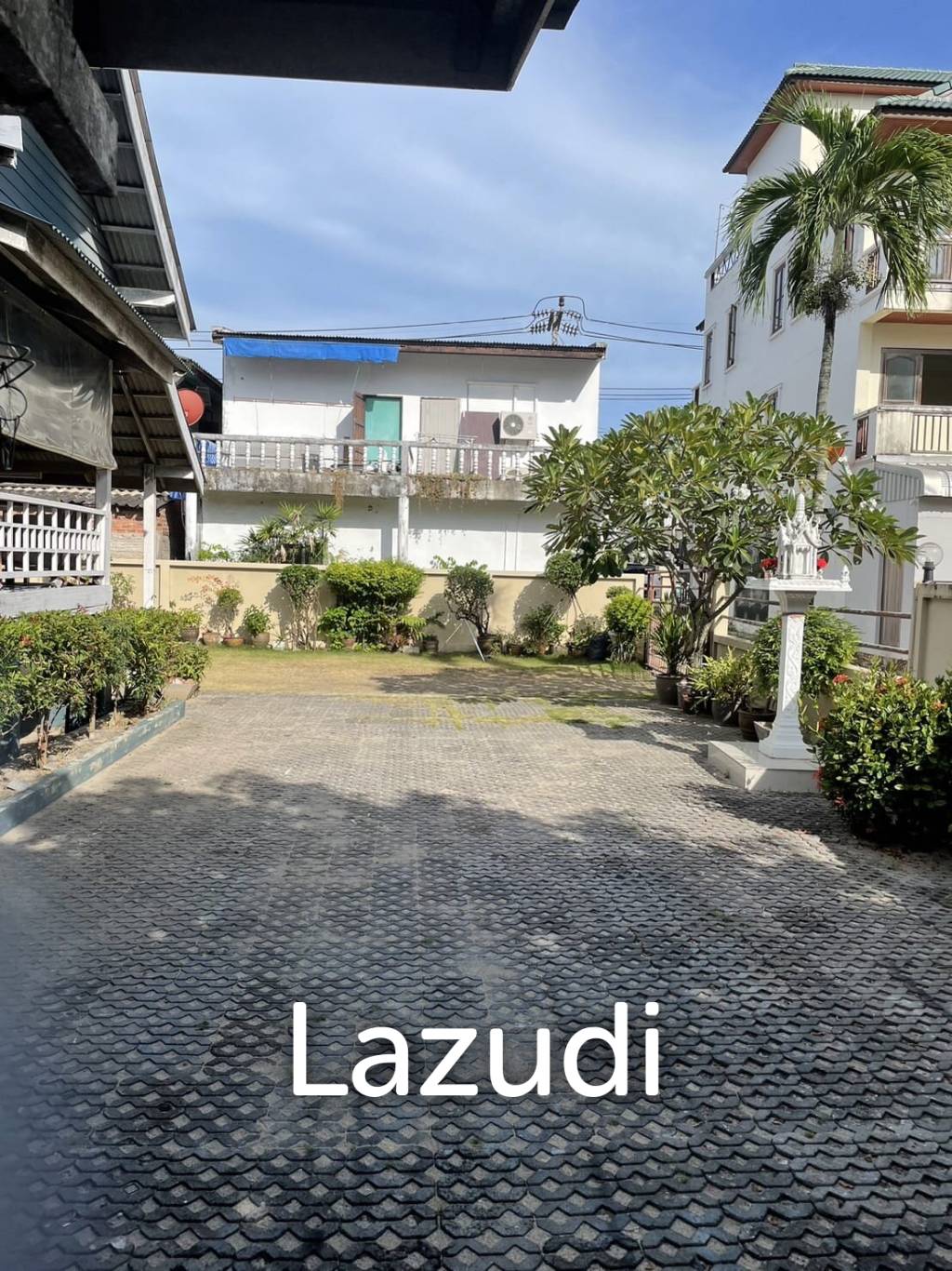 House and Freehold Land in the Heart of Fisherman's Village!