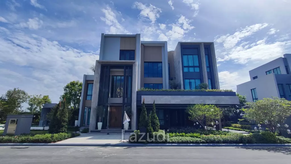 5 Bed 6 Bath 776 SQ.M Grand Bangkok Boulevard Rama 9 – Krungthep Kreetha