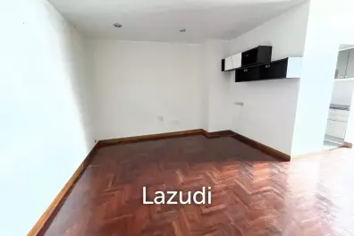 1 Bed 2 Bath 65 SQ.M Phayathai Plaza