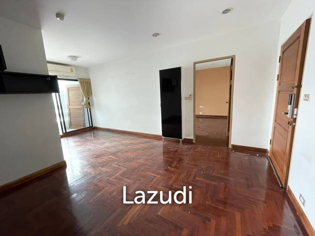 1 Bed 2 Bath 65 SQ.M Phayathai Plaza