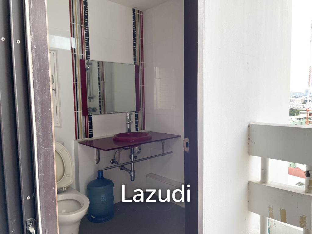 1 Bed 2 Bath 65 SQ.M Phayathai Plaza