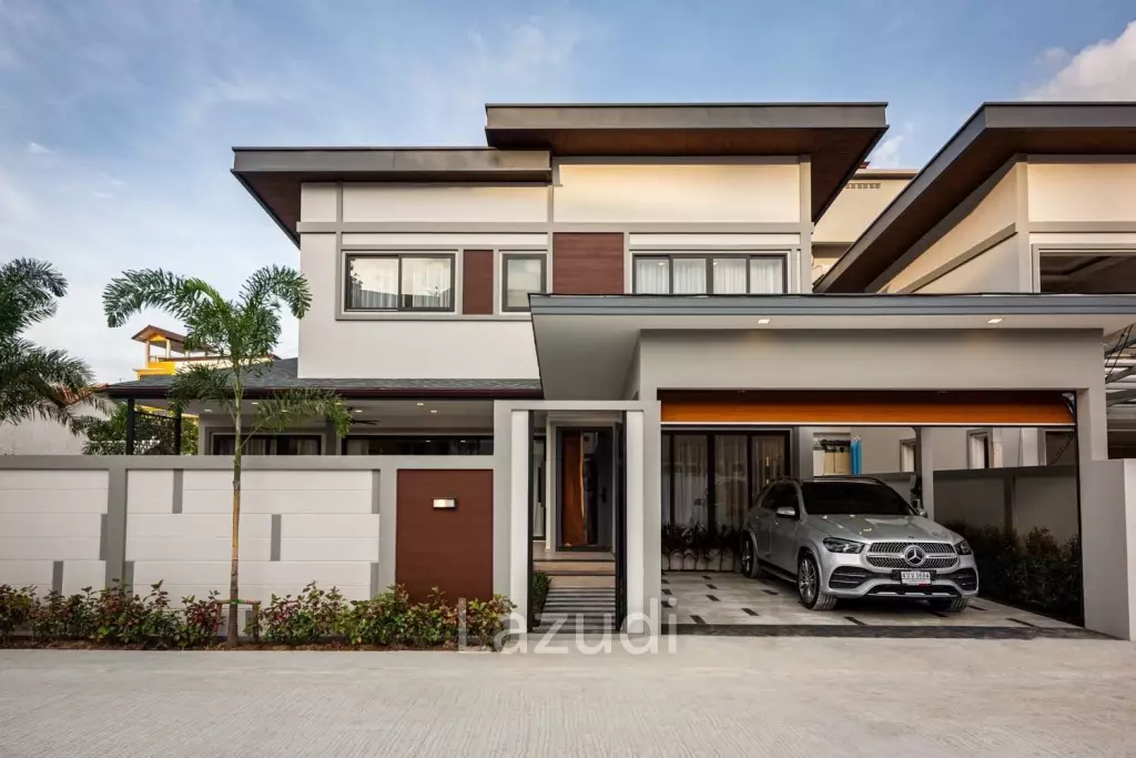 3 Bed 4 Bath 190 SQ.M Zensiri Midtown Villas
