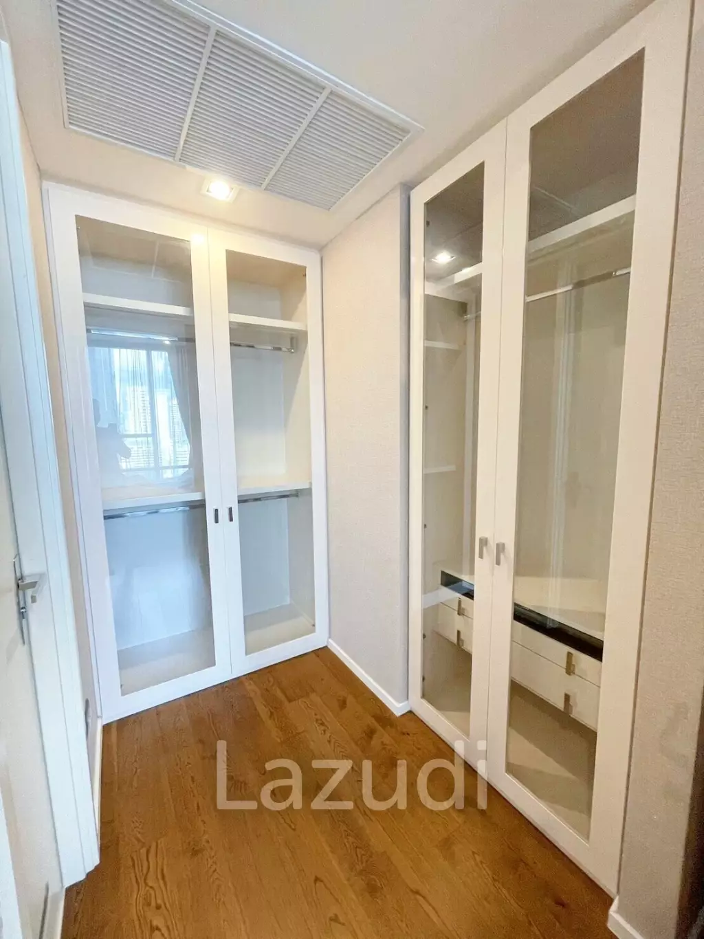 1 Bed 1 Bath 60 SQ.M The Bangkok Sathorn