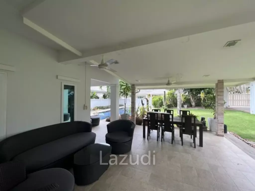AV88 GOLD : 4 bed pool villa