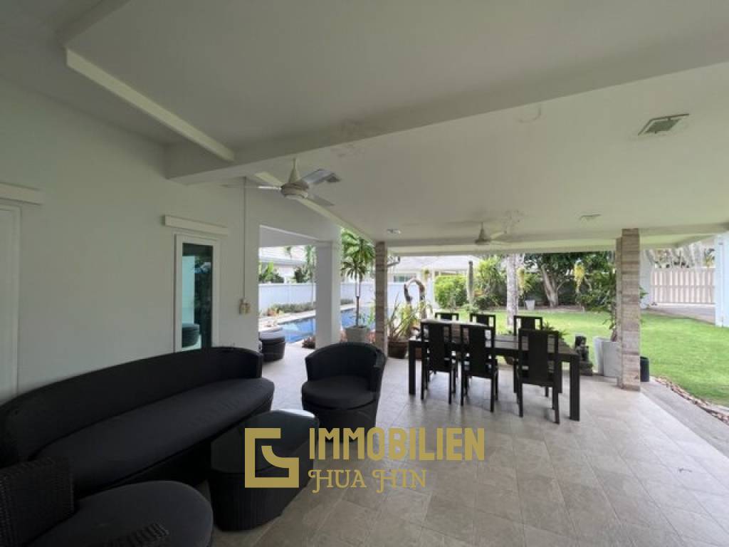 AV88 GOLD : 4 bed pool villa