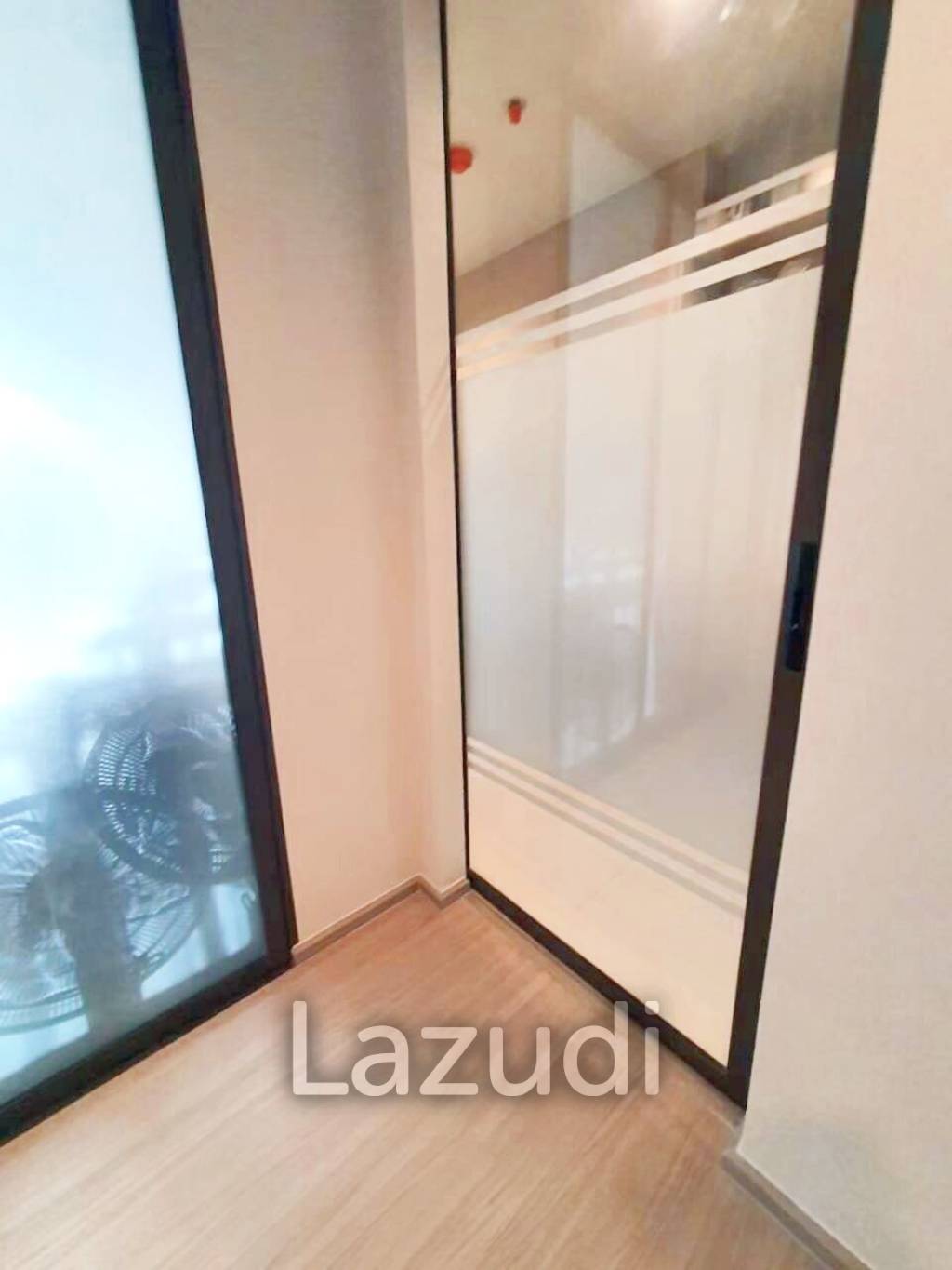 2 Bed 1 Bath 35 SQ.M Life Sathorn Sierra