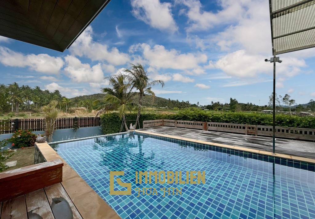 3 Schlafzimmer Pool Villa + Coffee Shop auf einem 10 Rai (16.000 qm) großen Land in Khao Kalok