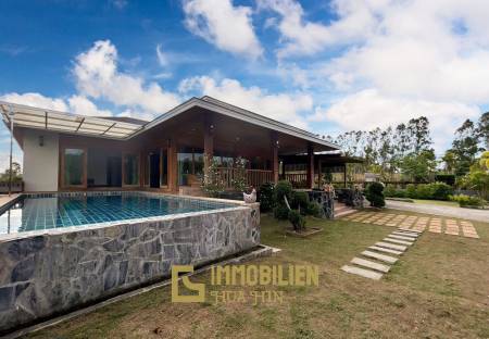 3 Schlafzimmer Pool Villa + Coffee Shop auf einem 10 Rai (16.000 qm) großen Land in Khao Kalok