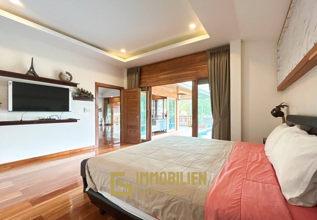 3 Schlafzimmer Pool Villa + Coffee Shop auf einem 10 Rai (16.000 qm) großen Land in Khao Kalok