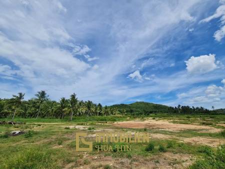 3 Schlafzimmer Pool Villa + Coffee Shop auf einem 10 Rai (16.000 qm) großen Land in Khao Kalok