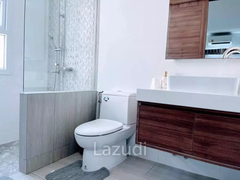 6 Bedroom 6 Bathroom 376 SQ.M Park Village