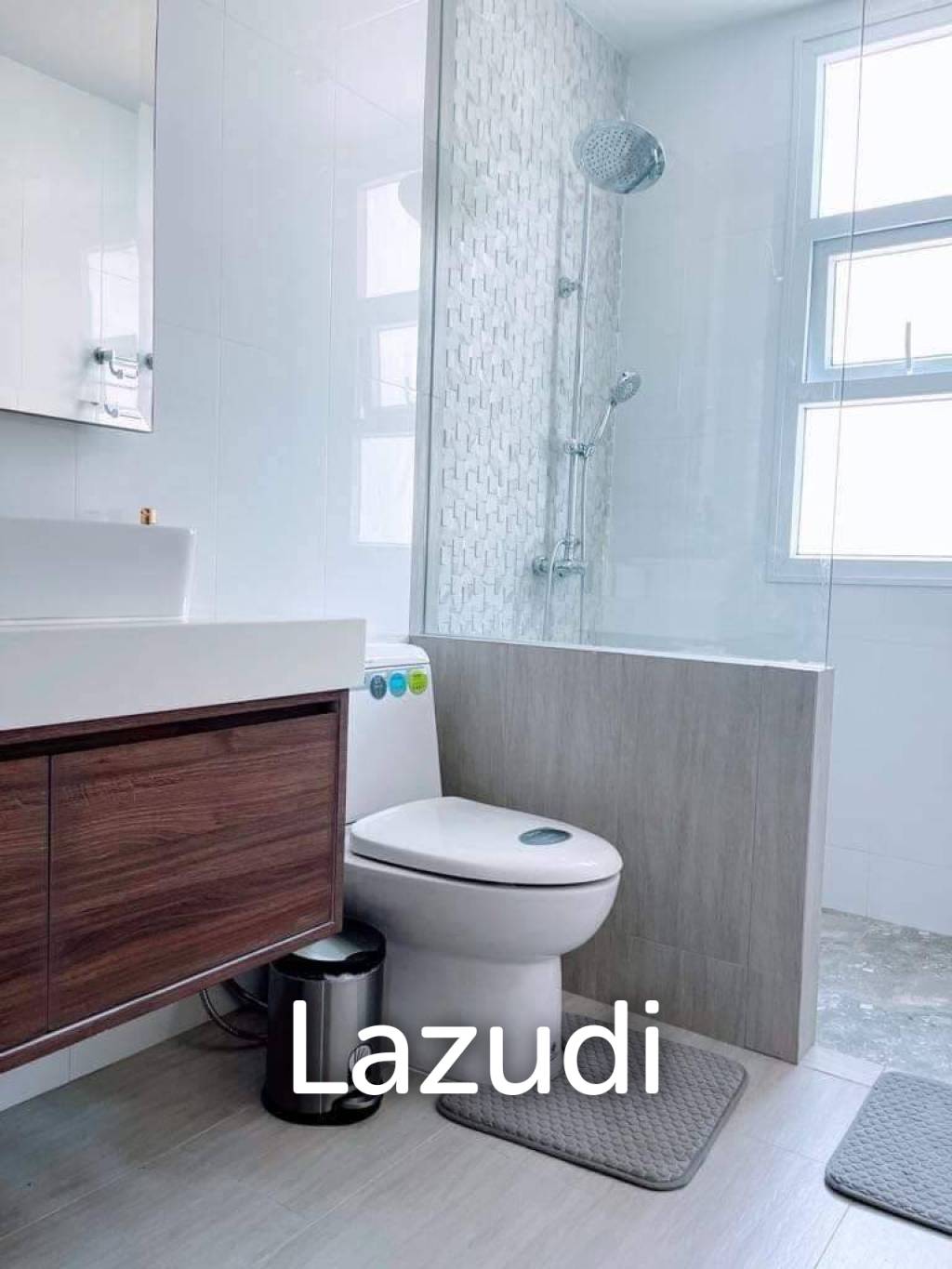 6 Bedroom 6 Bathroom 376 SQ.M Park Village