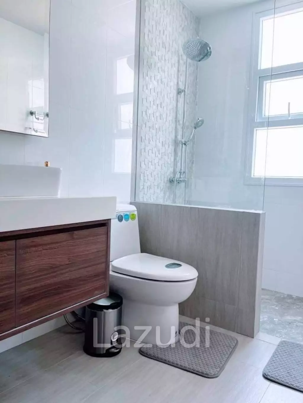6 Bedroom 6 Bathroom 376 SQ.M Park Village