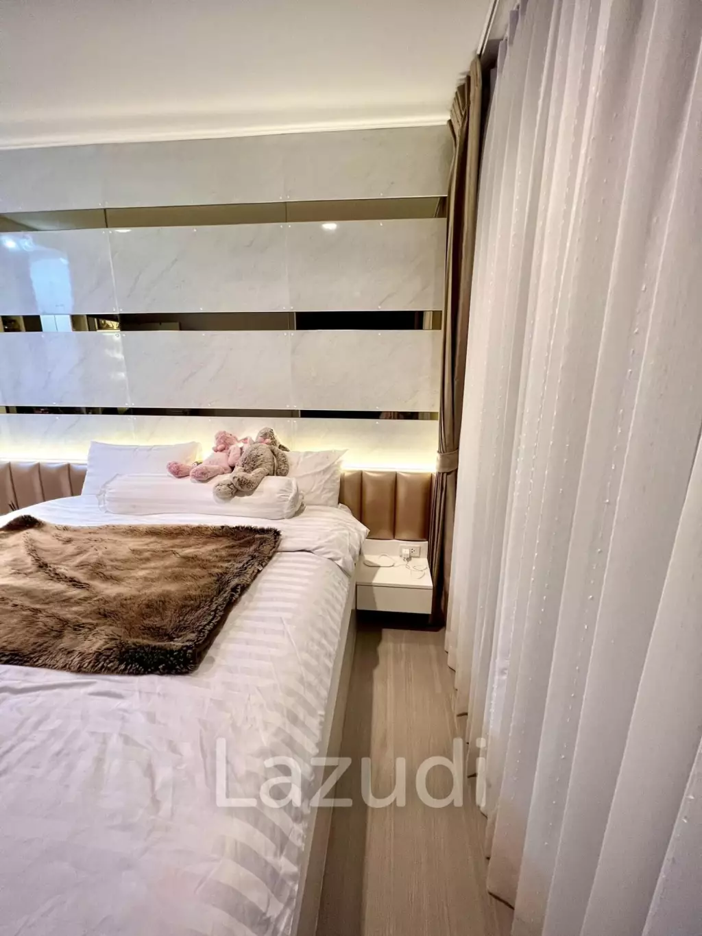 1 Bed 1 Bath 33 SQ.M LIFE Asoke - Rama 9