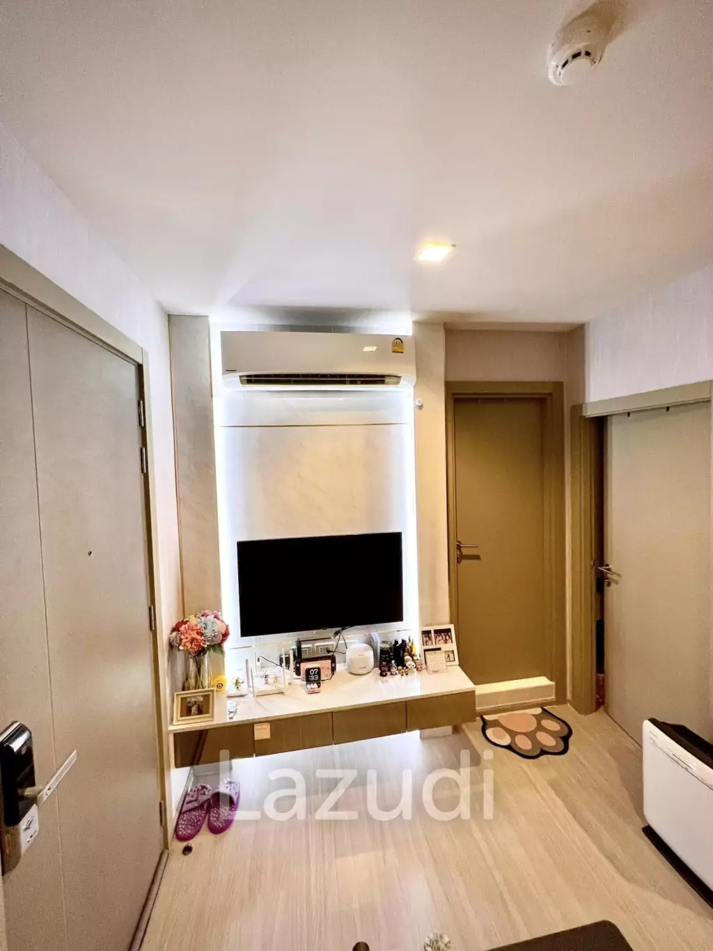 1 Bed 1 Bath 33 SQ.M LIFE Asoke - Rama 9