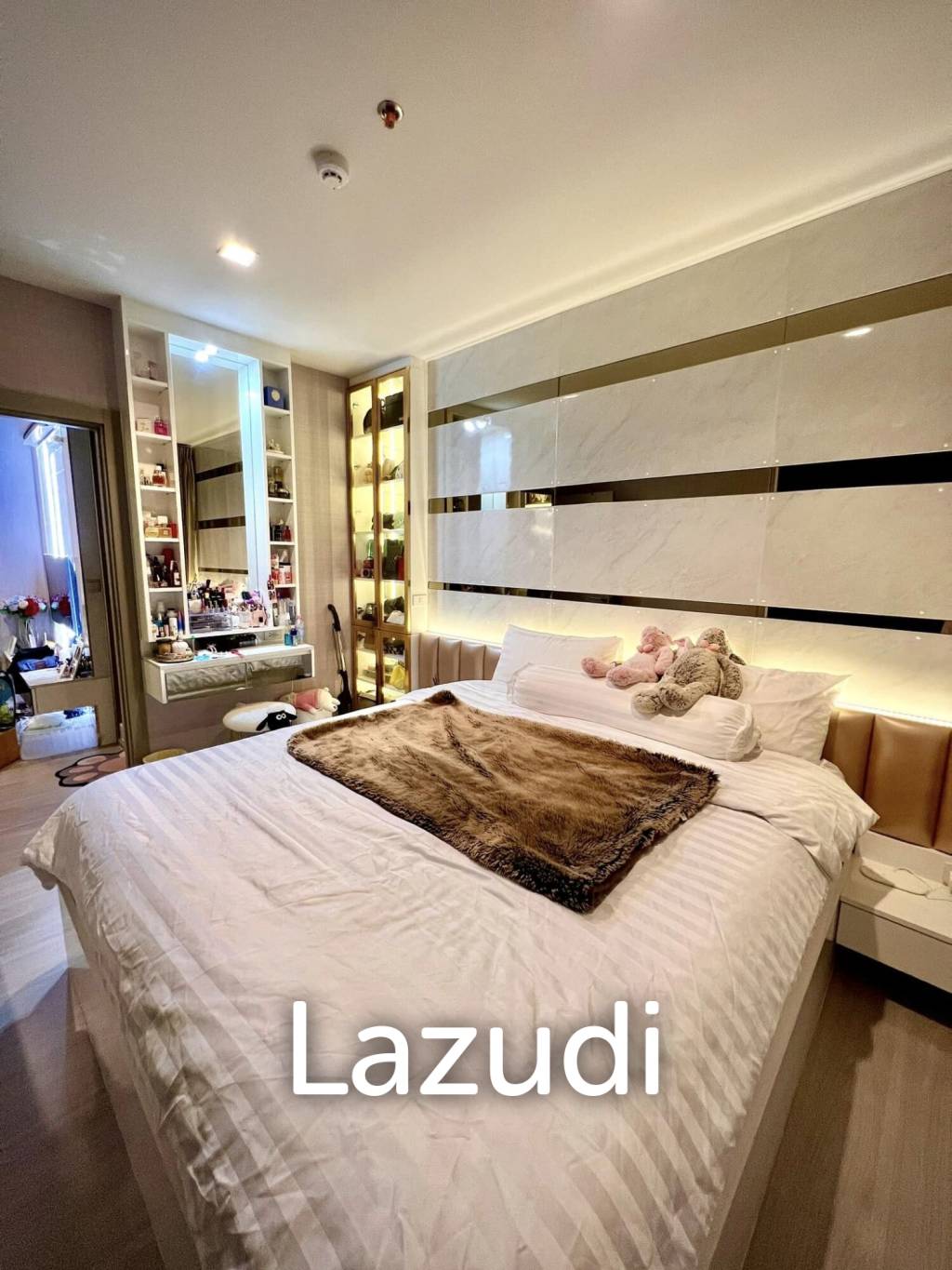 1 Bed 1 Bath 33 SQ.M LIFE Asoke - Rama 9