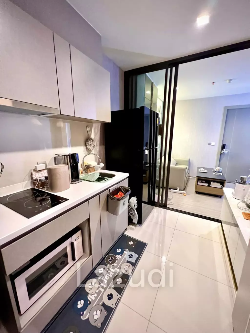 1 Bed 1 Bath 33 SQ.M LIFE Asoke - Rama 9
