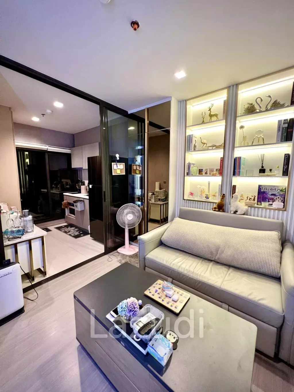1 Bed 1 Bath 33 SQ.M LIFE Asoke - Rama 9