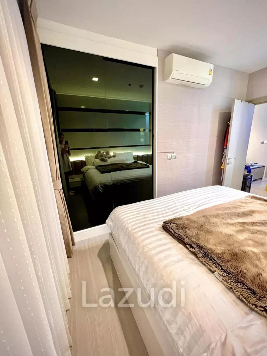 1 Bed 1 Bath 33 SQ.M LIFE Asoke - Rama 9