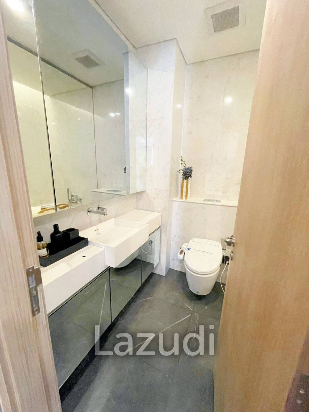 2 Bed 1 Bath70 SQ.M Siamese Exclusive Sukhumvit 42