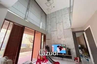 ขายบ้าน 4 ห้องนอน สไตล์โมเดิร์นในหมู่บ้านวังตาล