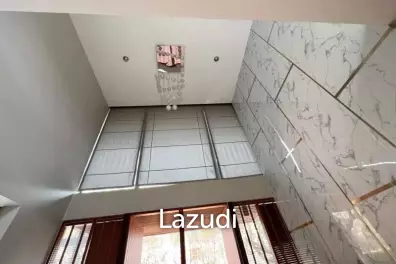 ขายบ้าน 4 ห้องนอน สไตล์โมเดิร์นในหมู่บ้านวังตาล