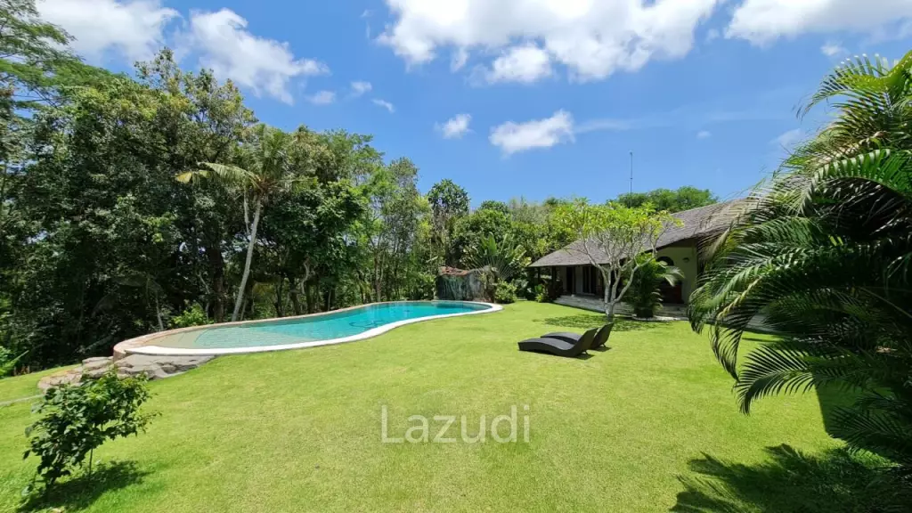 Riverfront Villa In Nyanyi