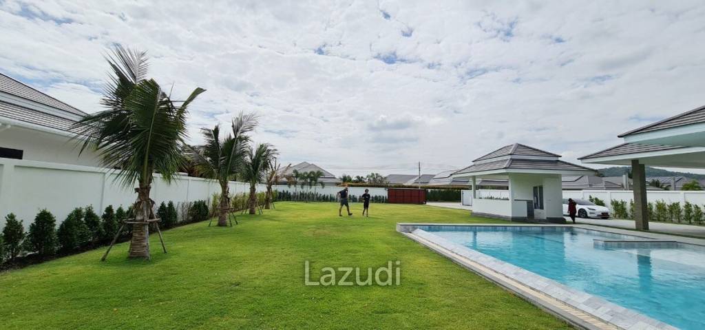 The Clouds: Fully Furnished Luxury Villa 4BR