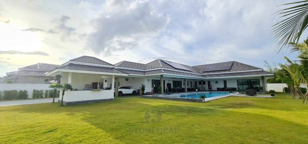 The Clouds: Fully Furnished Luxury Villa 4BR