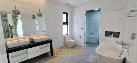 1,936 metro cuadrado 4 ` 4 Baño Villa de Alquiler