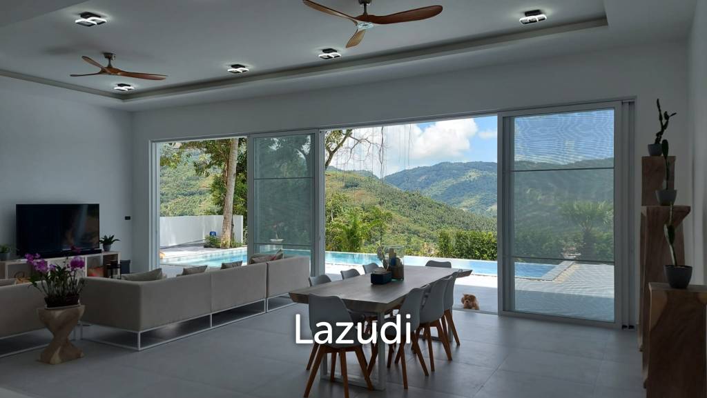 Unique Luxury Villa with Panoramic Mountain View