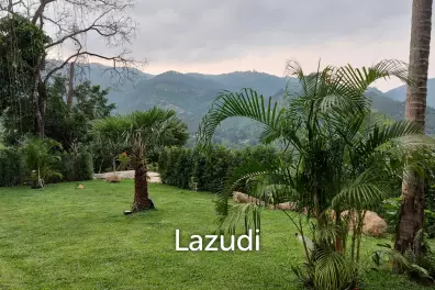 Unique Luxury Villa with Panoramic Mountain View